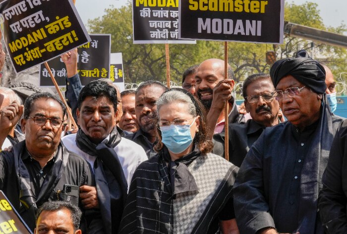 Inside Congress Black Protest All Eyes On Sonia Gandhi Tmcs