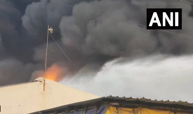 Massive Fire Breaks Out At Chemical Company In Gujarat s Vapi; 12 Fire ...