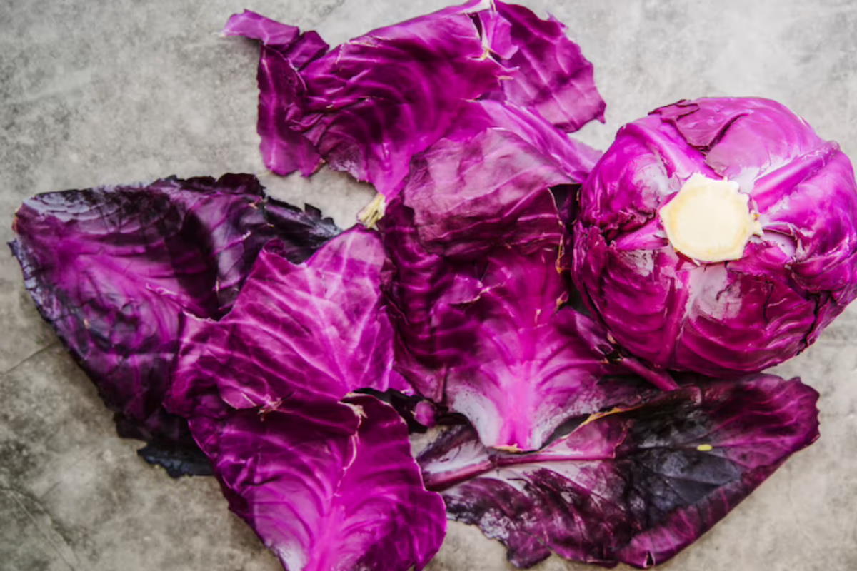 लाल पत्ता गोभी खाकर दूर करें ये परेशानी, कैंसर जैसी बीमारियों का जोखिम