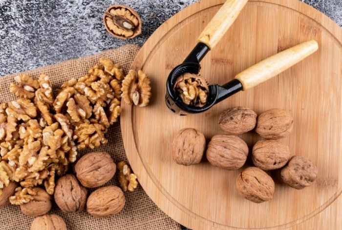 Skin Care Food: Did You Know Walnuts Are Super Healthy For Your Skin? 4 Benefits To Know