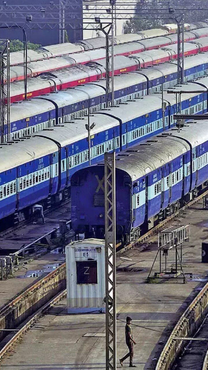 10-indian-railways-rules-travellers-must-know