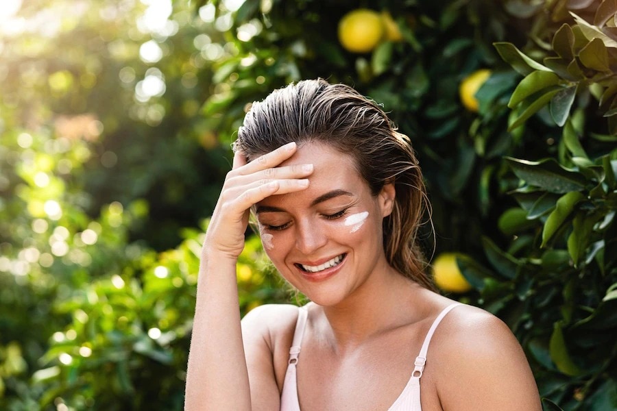Summer Skincare: 5 Easy Tips to Help You Get (And Keep) That Summer Glow