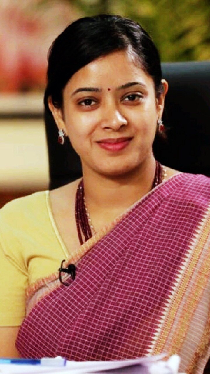 10 Women IAS IPS Officers India Is Proud Of 