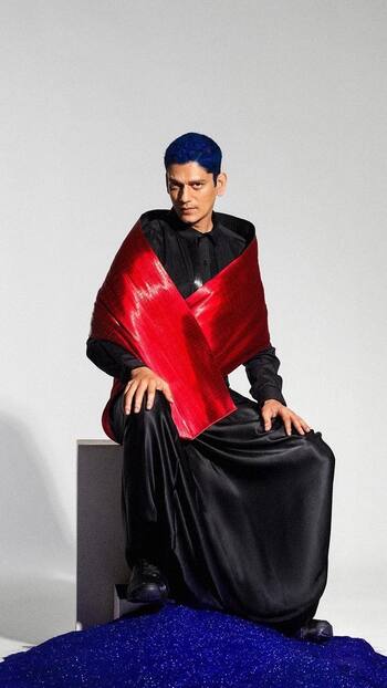 Vijay Varma In Saree-Tuxedo Is New Gender-Fluid Trend