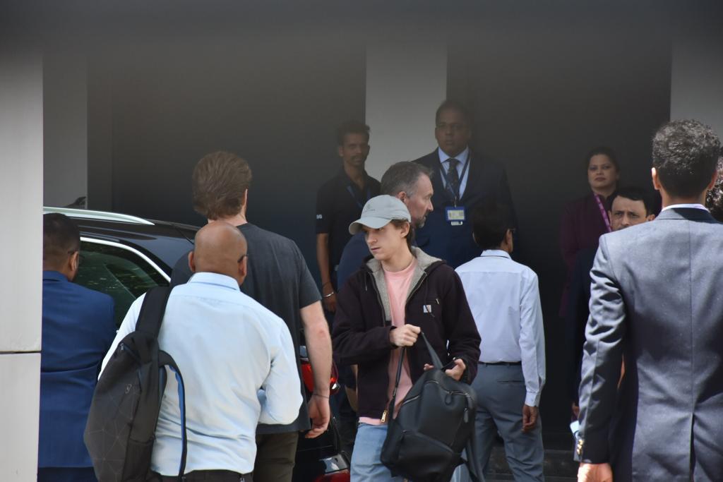 Tom Holland Zendaya Arrive in Mumbai Amid Engagement Rumours Desi Fans