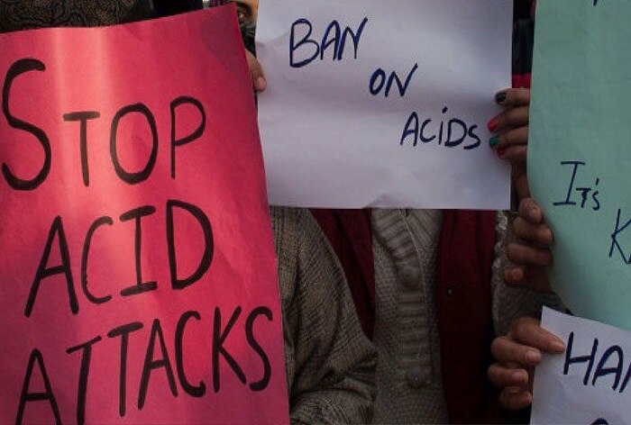 Acid Attack in Andhra Pradesh: Two Bike-Borne Men Throw Acid on Woman ...
