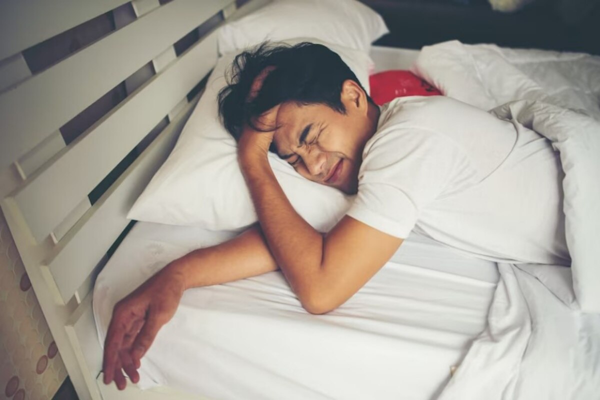 Sich im Bett hin und her wälzen?  6 Auswirkungen von Schlafentzug auf die allgemeine Gesundheit