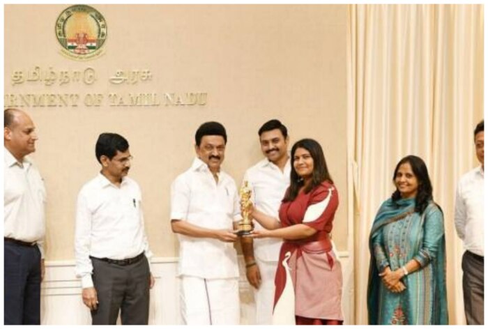 Kartiki Gonsalves, Regisseur von The Elephant Whisperers, wurde von Tamil Nadu, CM MK Stalin, mit Rs 1 Crore Prize ausgezeichnet