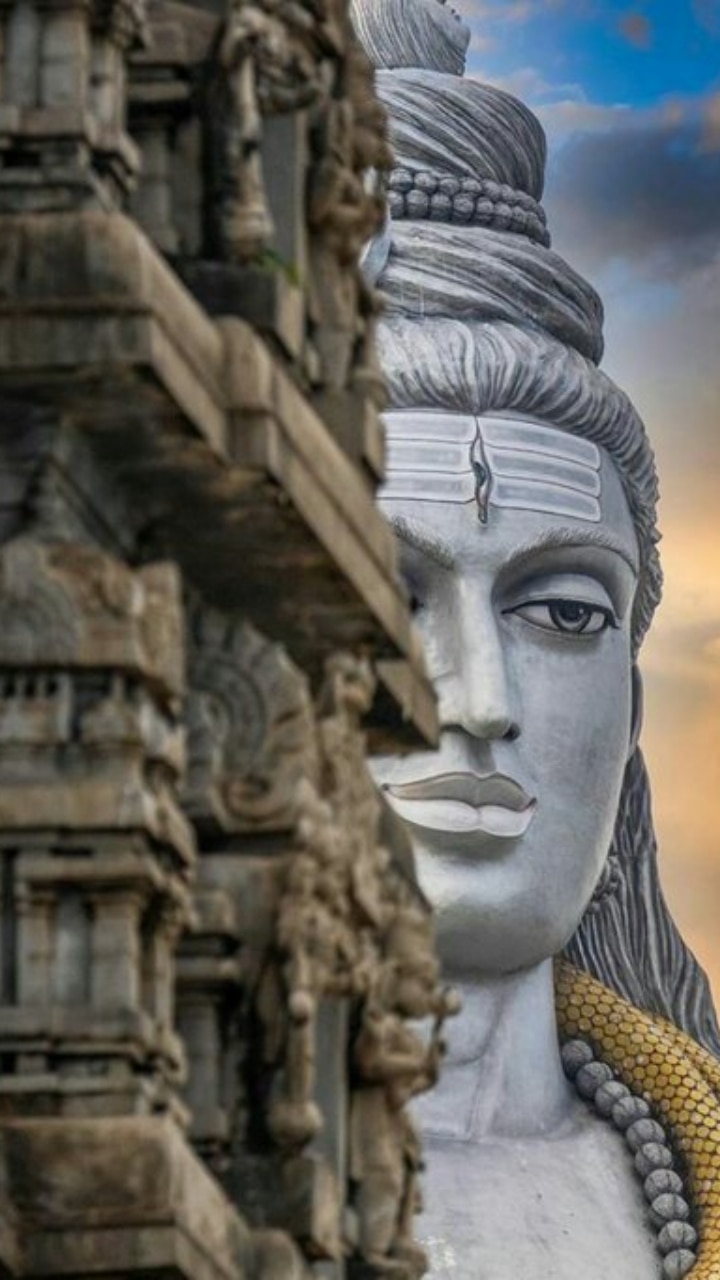 10 Incredibly Beautiful Statues of Lord Shiva in India