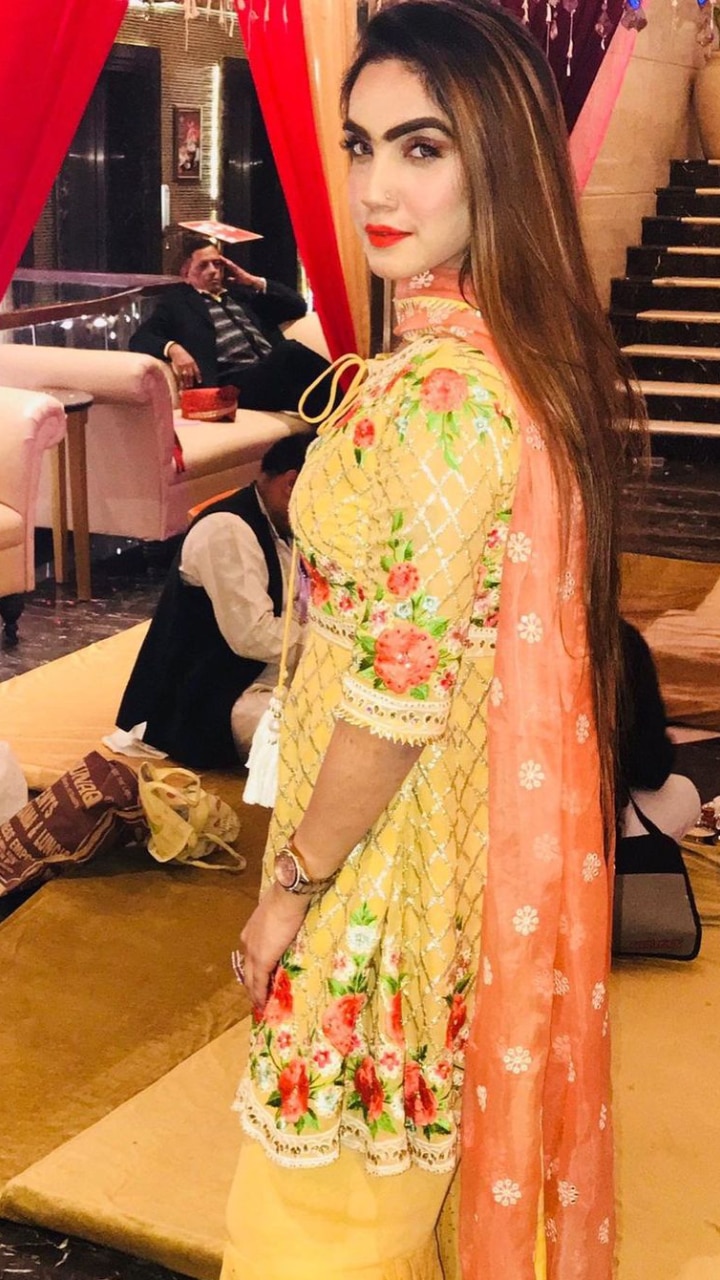 3,559 Likes, 8 Comments - Maha Wajahat Khan (@mahasphotographyofficial) on  Instagram: “Gorgeous … | Mehndi dress, Pakistani fancy dresses, Pakistani  wedding outfits