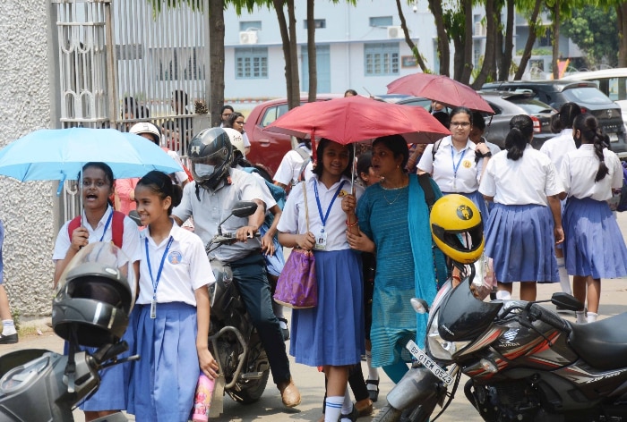 Several other states who haven’t announced the date of summer vacations are planning to shut the schools on an urgent basis maid heatwave warning.