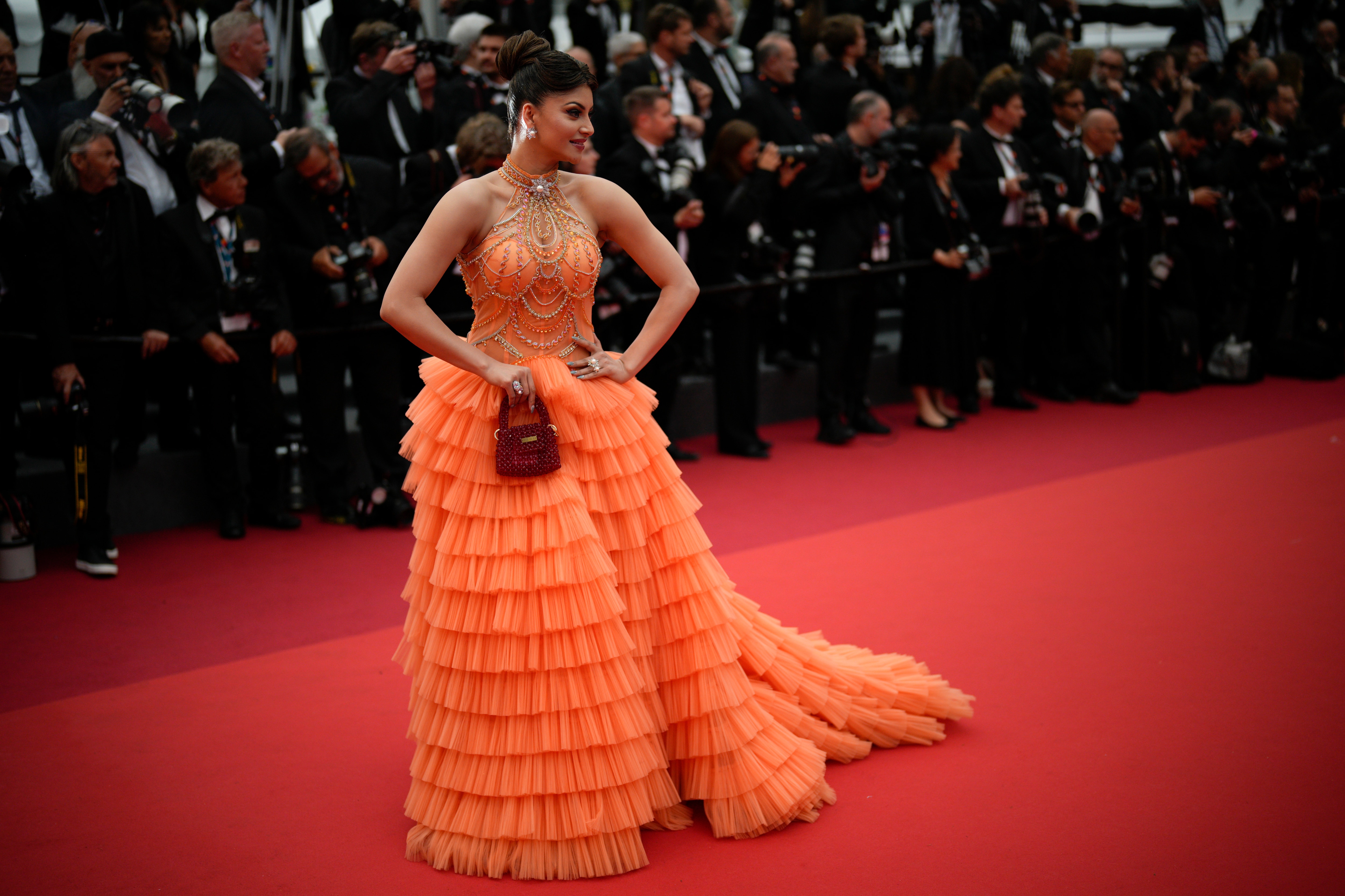 India At Cannes: Urvashi Rautela Sets Red Carpet On Fire In Orange ...