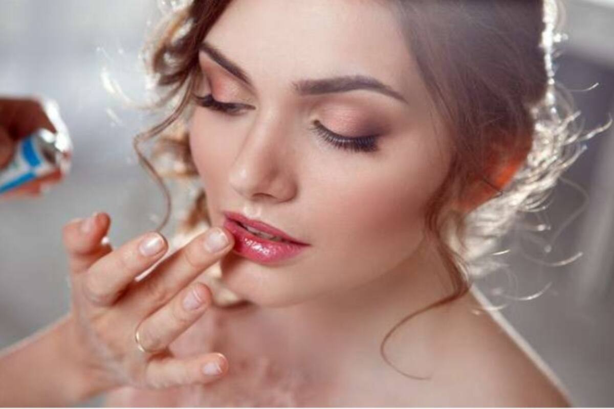 Dulhan Skin Care: दुल्हन अपने चेहरे पर देसी घी में मिलाकर लगाएं ये चीजें, जानें फायदे