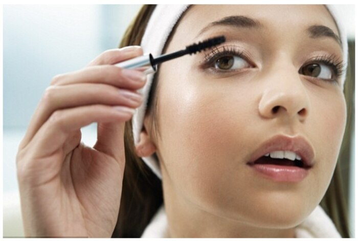 Make-up-Hacks: 4 bahnbrechende Tricks zum schnellen Auftragen von Make-up