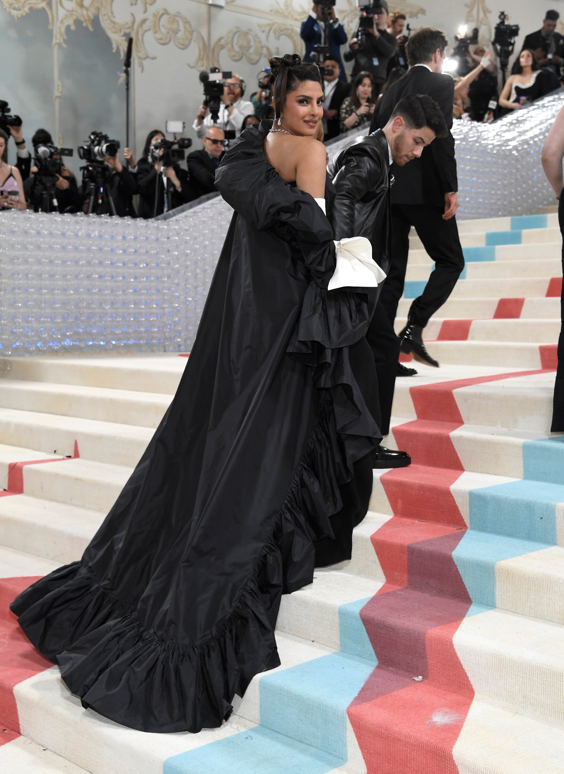 Met Gala 2023 Priyanka Chopra Arrives In Style Wearing High Slit Gown Met Gala 2023 Priyanka Chopra Arrives In Style Wearing High Slit Gown