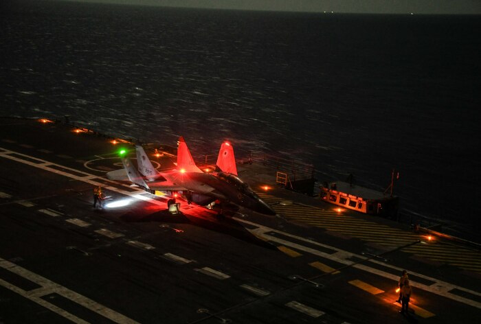 Historic Moment! MiG-29K Makes Maiden Night Landing on INS Vikrant - Vimarsana News