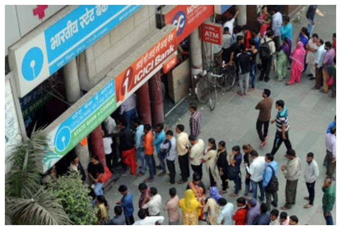 Long Queues Confusion In Delhi On First Day Of Rs 2000 Notes Exchange