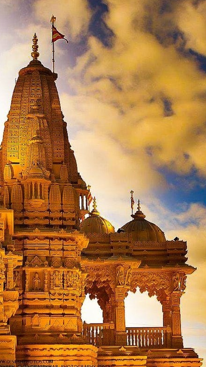 10 Stunning Swaminarayan Mandirs across the Globe