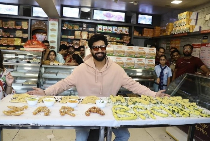 Vicky Kaushal Binges On Gujarati Snacks During 'Zara Hatke Zara Bachke' Promotions