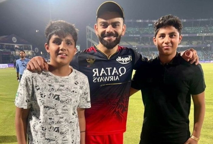 You are currently viewing Virat Kohlis Heartwarming Gesture Towards Virender Sehwags Kids After DC Beat RCB; Check VIRAL PIC