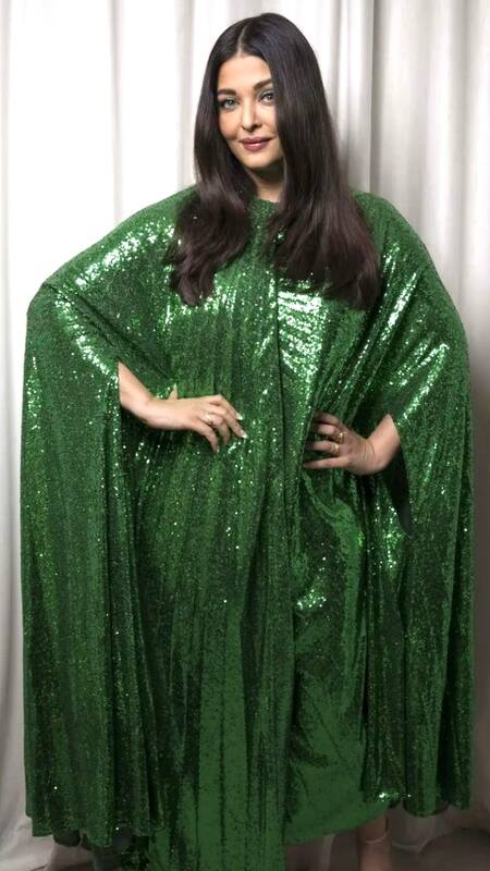 aishwarya rai in green dress 11 Aishwarya Rai Photos & High Res Pictures