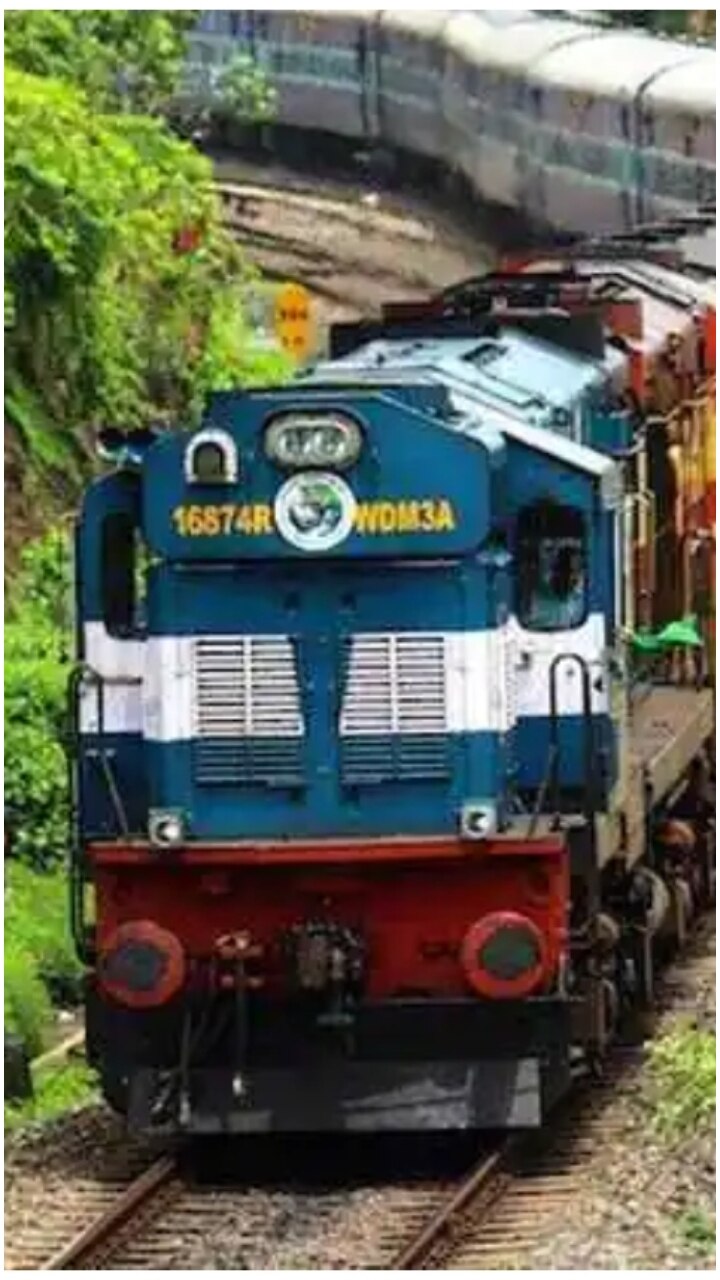 oldest-train-of-india-113