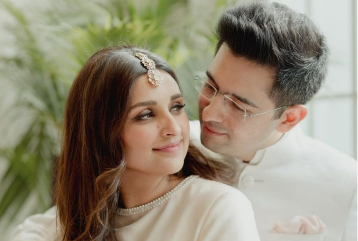 Parineeti Chopra - Raghav Chadha Are Engaged, See Breathtaking OFFICIAL Photos