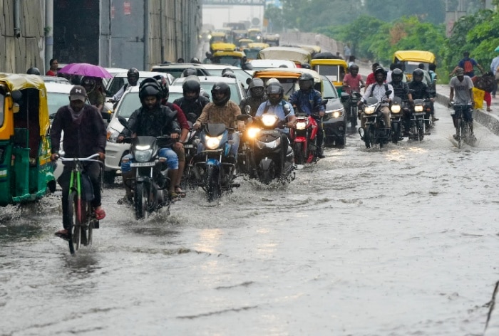 IMD Predicts Light To Moderate Rainfall In Delhi Over Next 5 Days ...