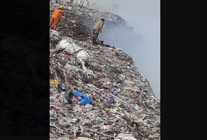 Ghazipur landfill collapse: A month on, pile of garbage strewn across road  unnerves residents