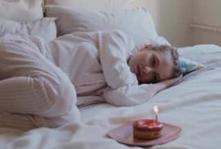 Feeling Down, Empty And Unworthy? This Little Gesture Can Help You