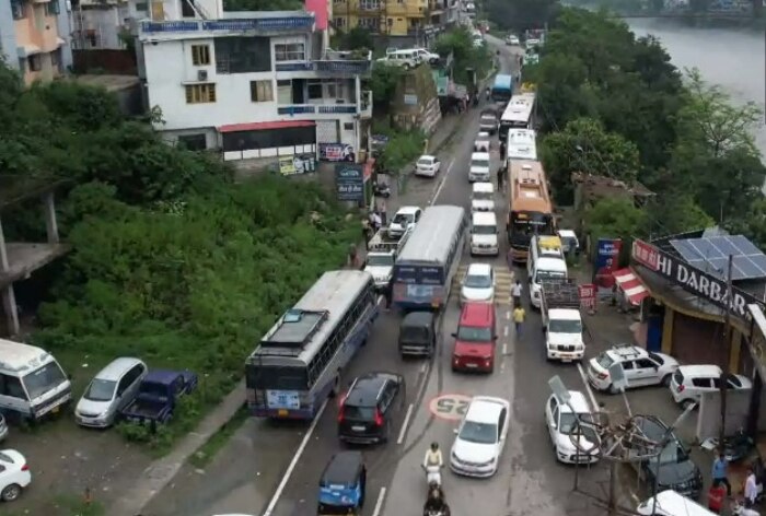 Manali-Chandigarh Highway Blocked Amid Landslide, Many Stranded As Restoration Work Underway - Vimarsana News