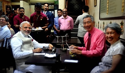 PM Modi with Singapore PM
