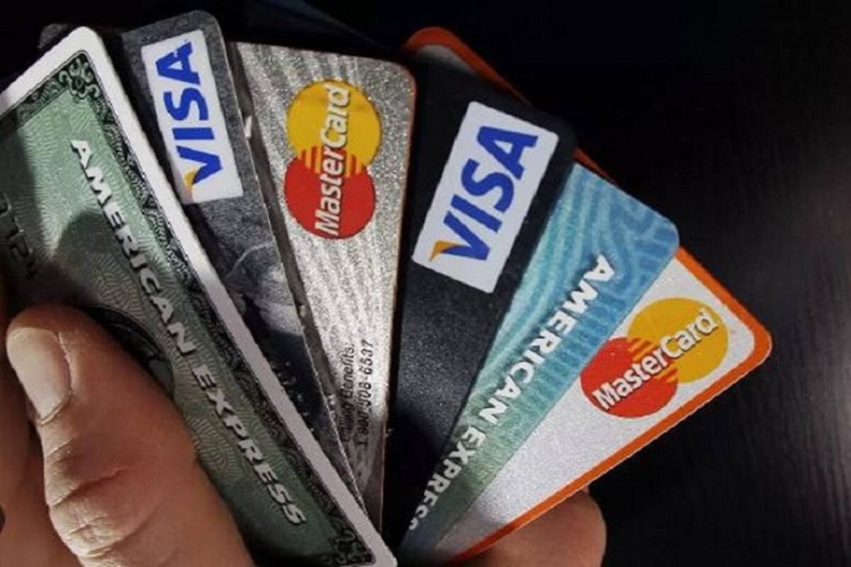 Credit Card Balance Transfer: अगर क्रेडिट कार्ड से करना चाहते हैं बैलेंस  ट्रांसफर तो पहले जाने लें ये जरूरी बातें, जिनसे दिक्कतें रहेंगी कम