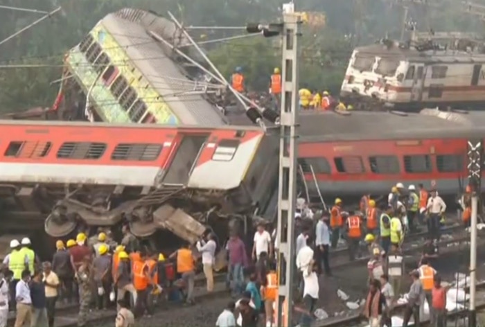 Odisha Triple Train Tragedy LIVE: Death Toll at 238, Railway Minister  Orders High-Level Probe
