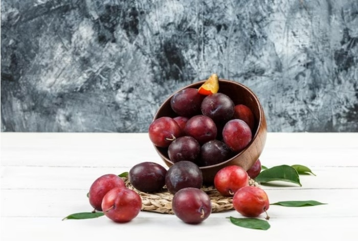 Plum fruit deals in hindi