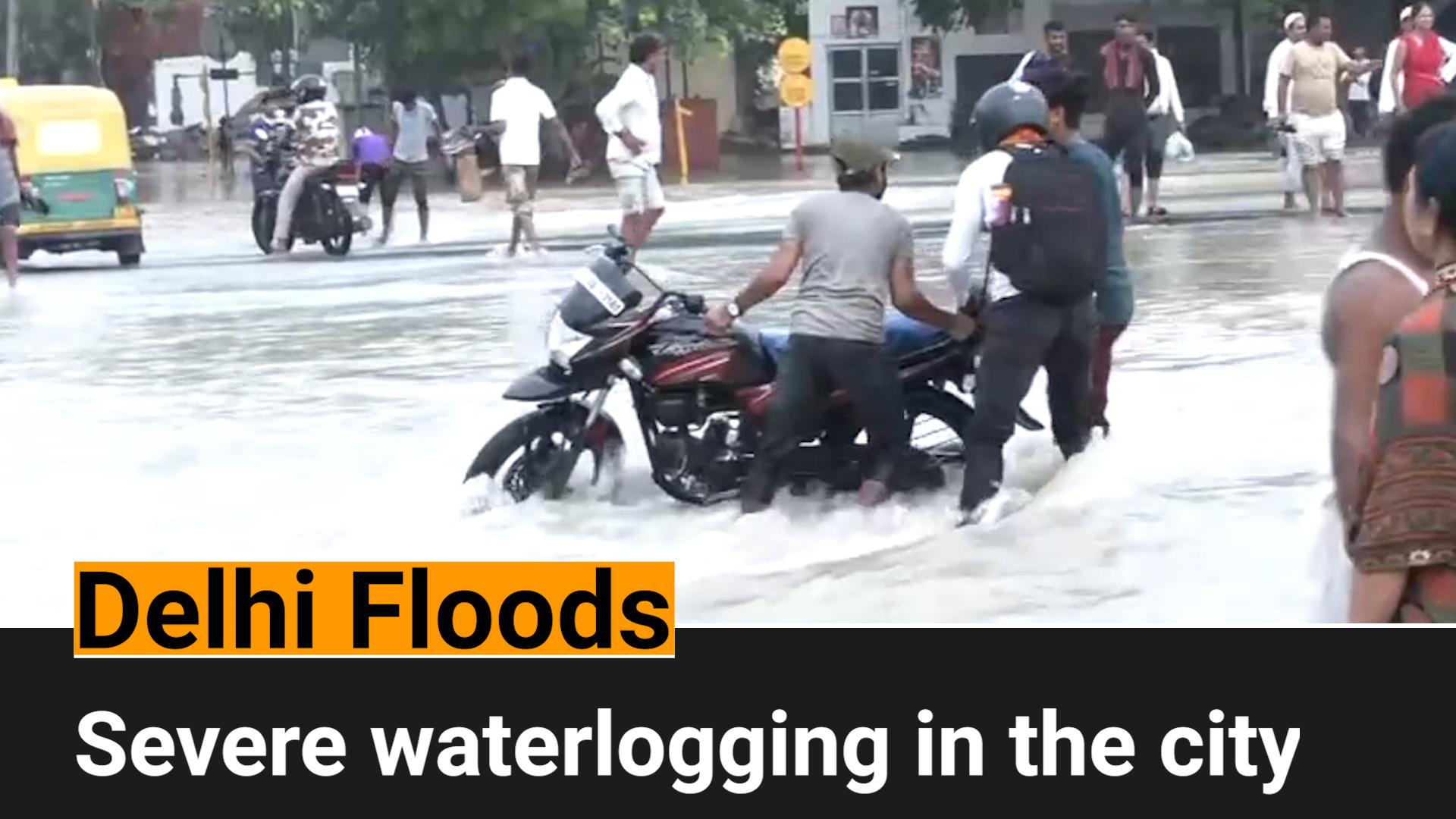 Delhi Floods Severe Waterlogging In The City Due To Rise In Yamuna Water Level Watch Video 8869