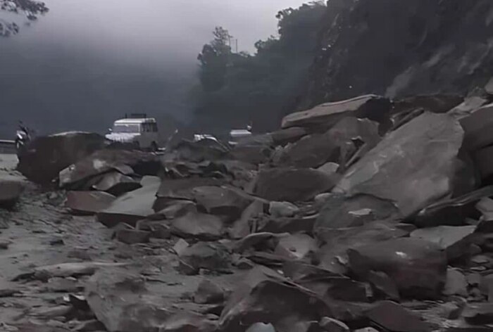Badrinath Highway Blocked Due To Hill Debris After Fresh Rainfall In Uttarakhand - Vimarsana News