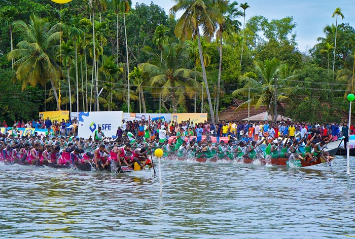 Boat Carrying 25 Women Capsizes During Boat Race in Kerala, Rescue Ops ...
