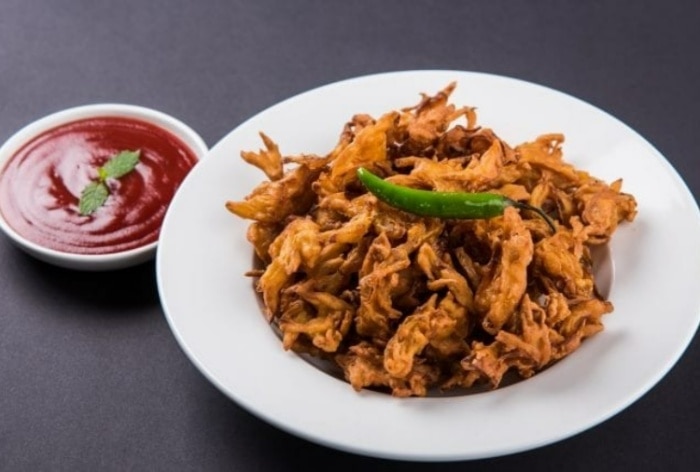 Weight Loss With Pakodas: 3 Low-Calorie Recipes to Lose Weight This Monsoon