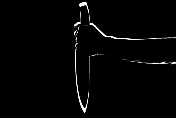 https://www.india.com/uttar-praदेश/up-shocker-man-decapitates-18-yr-old-sister-over-interfaith-love-affair-walks-to-police-station-with-severed-head-6179798/UP चौंकाने वाला: अंतरधार्मिक प्रेम संबंध में आदमी ने 18 वर्षीय बहन का सिर काट दिया, कटे हुए सिर के साथ पुलिस स्टेशन चला गया