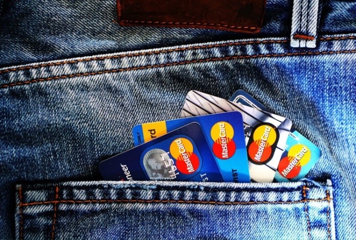 Tips on Avoiding Penalties and Maintaining a Good Credit Score Despite Missing a Credit Card Bill