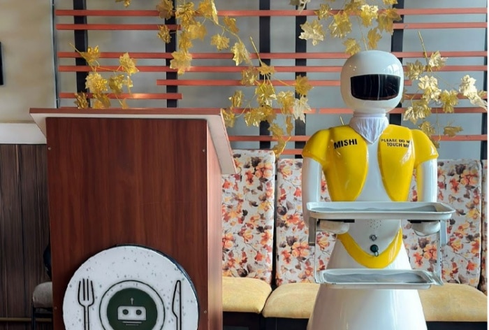Food Review: Discover the Robotics World With Fine-Dine Culinarly at Mie.Roboluscious