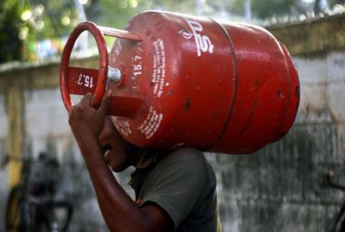 Latest Rates of Commercial LPG Gas Cylinders Reduced in Delhi, Mumbai, and Other Cities – Stay Updated