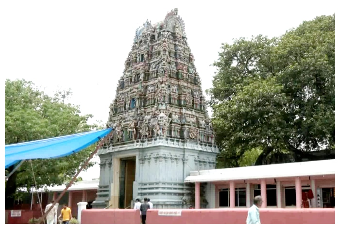 'No Mini-Skirt, Ripped Jeans Allowed': Rajasthan Temple Introduces Dress Code for Visitors - Vimarsana News