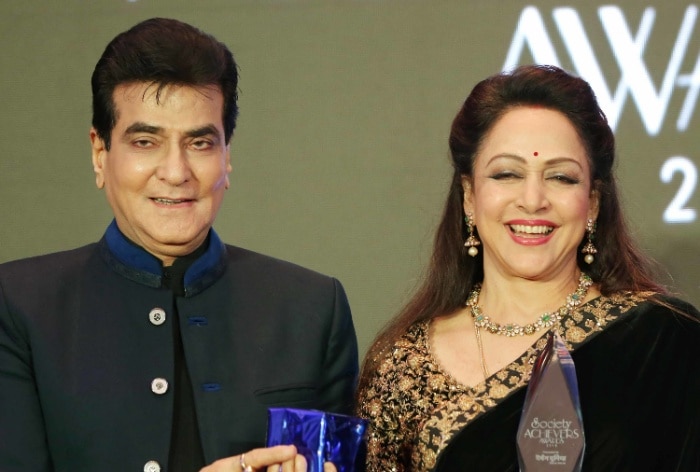 The Story of Hema Malini Wedding With Jeetendra And How Dharmendra Did The Most Filmy Thing to Stop it picture