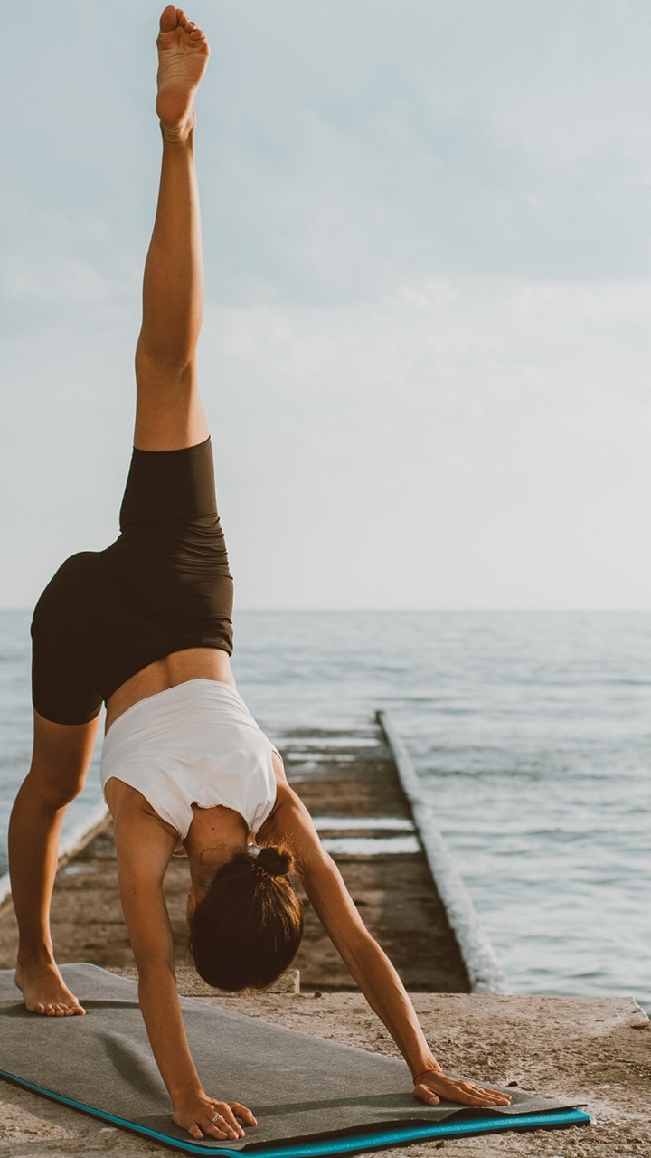 Belly Yoga: Over 4,100 Royalty-Free Licensable Stock Vectors & Vector Art |  Shutterstock