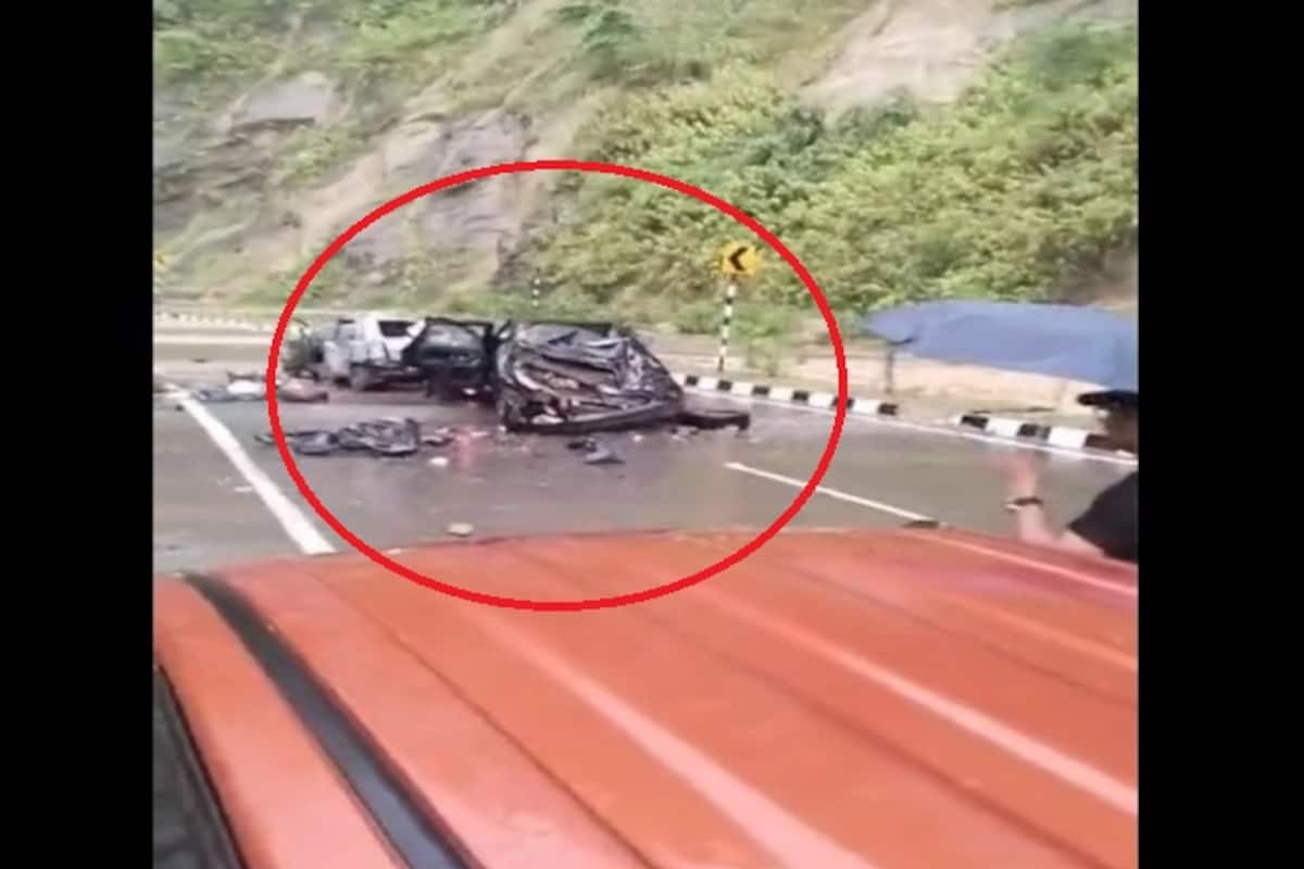 2 Killed, 3 Injured As Giant Rocks Slide From Hill and Crush Cars In  Nagaland, Horrific Video Surfaces