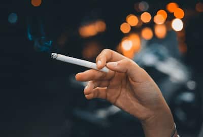 No Need Of A Sixth Finger': Inspiring Stories of Ex-Smokers Who Quit the  Bad Habit