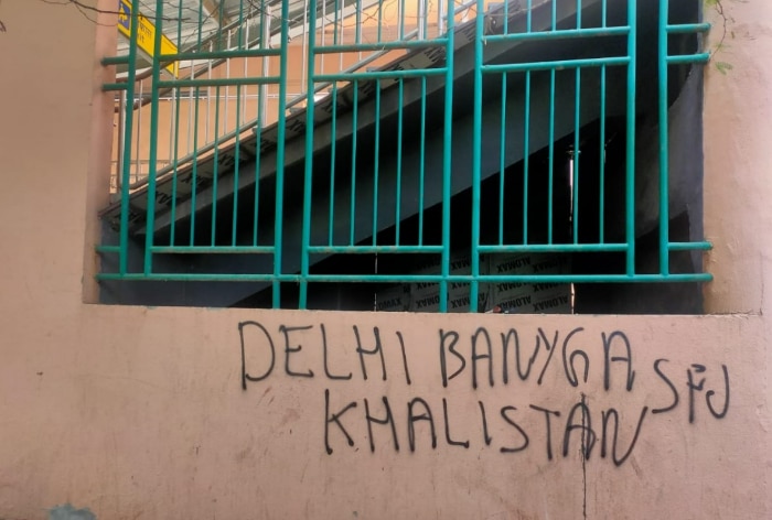 Delhi Banega Khalistan: Walls Of Delhi Metro Stations Vandalised With  Pro-Khalistani Slogans