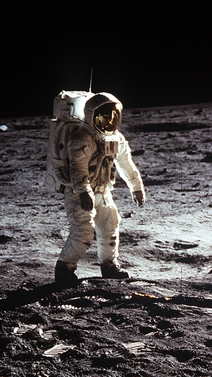 12 People Who Walked On The Moon